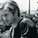 Alexander Skarsgard dans Red UK